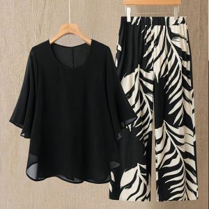 2 Pieces Plus Size Women's Set: Chiffon Batwing Sleeve Top and Botanical Print Pants